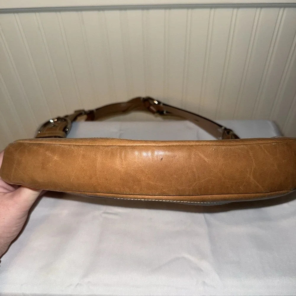 Vintage Coach British Tan Brown Soho Leather Buckle Shoulder Bag Purse 10578